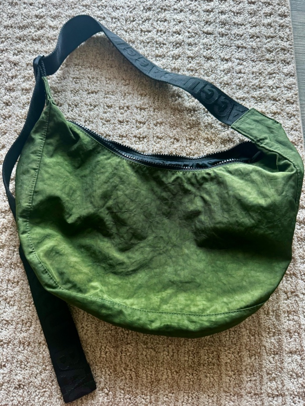 Baggu medium crescent nylon bag Bay laurel 🌿 color  discontinued color
